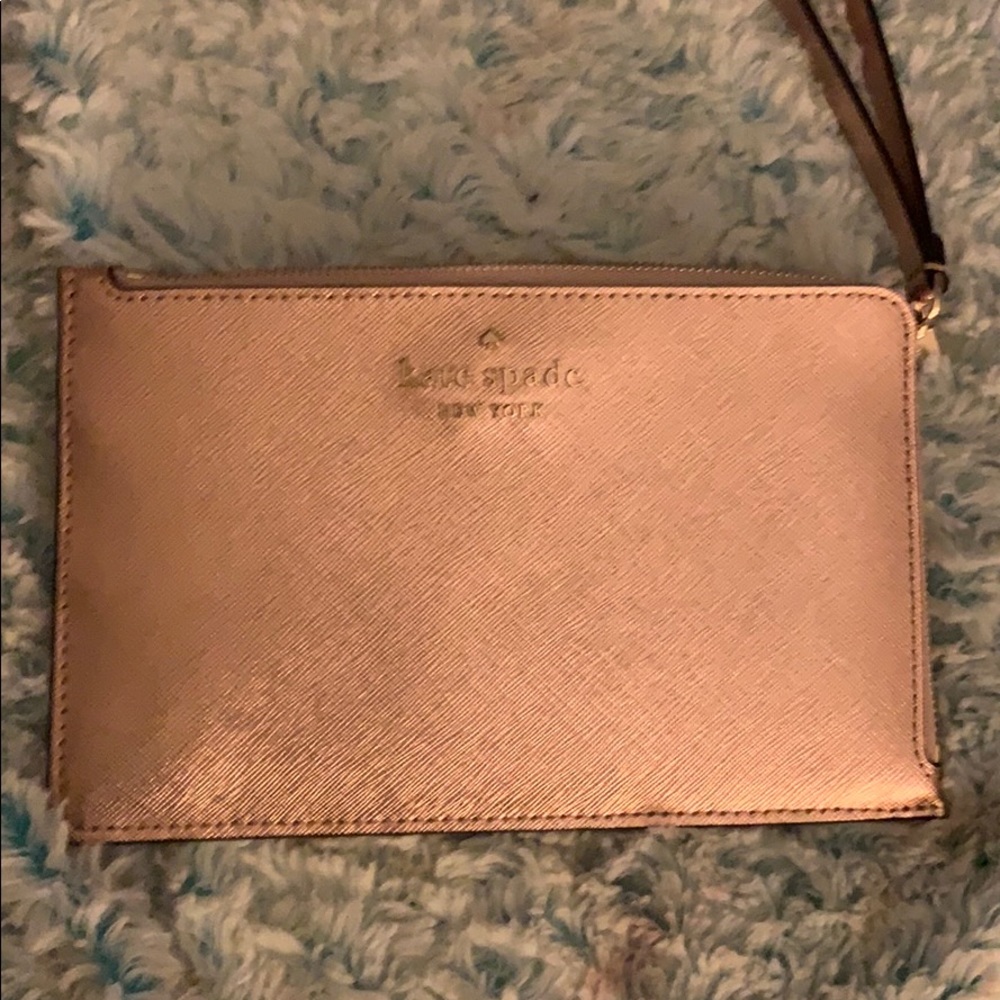 Beautiful rose gold Kate Spade medium L zip new